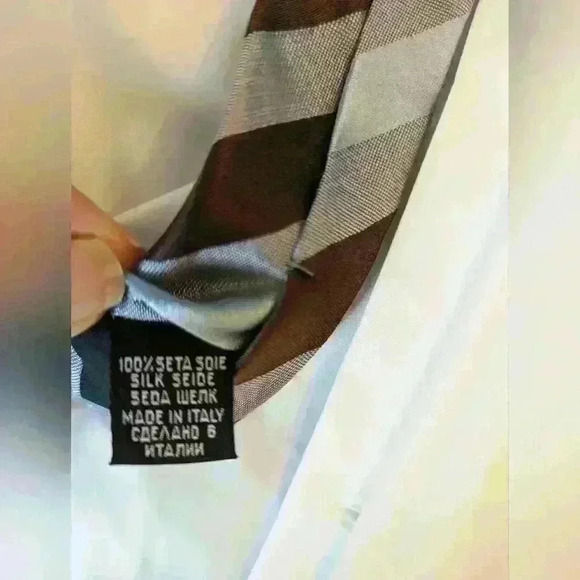 Men's  Brand New Hugo Boss Tie -bnwt - Picture 3 of 3